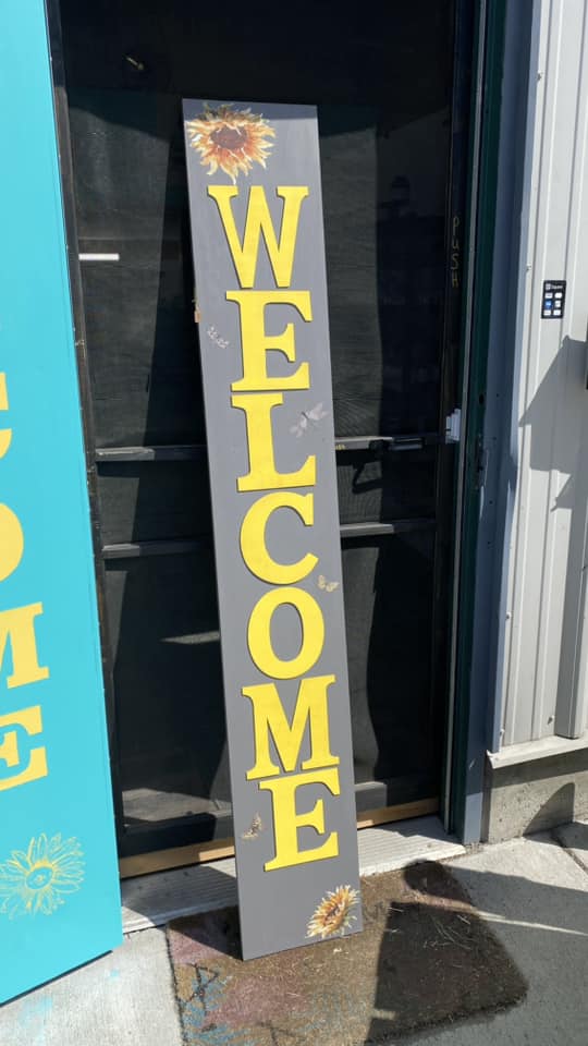 6' Vertical Welcome Sign